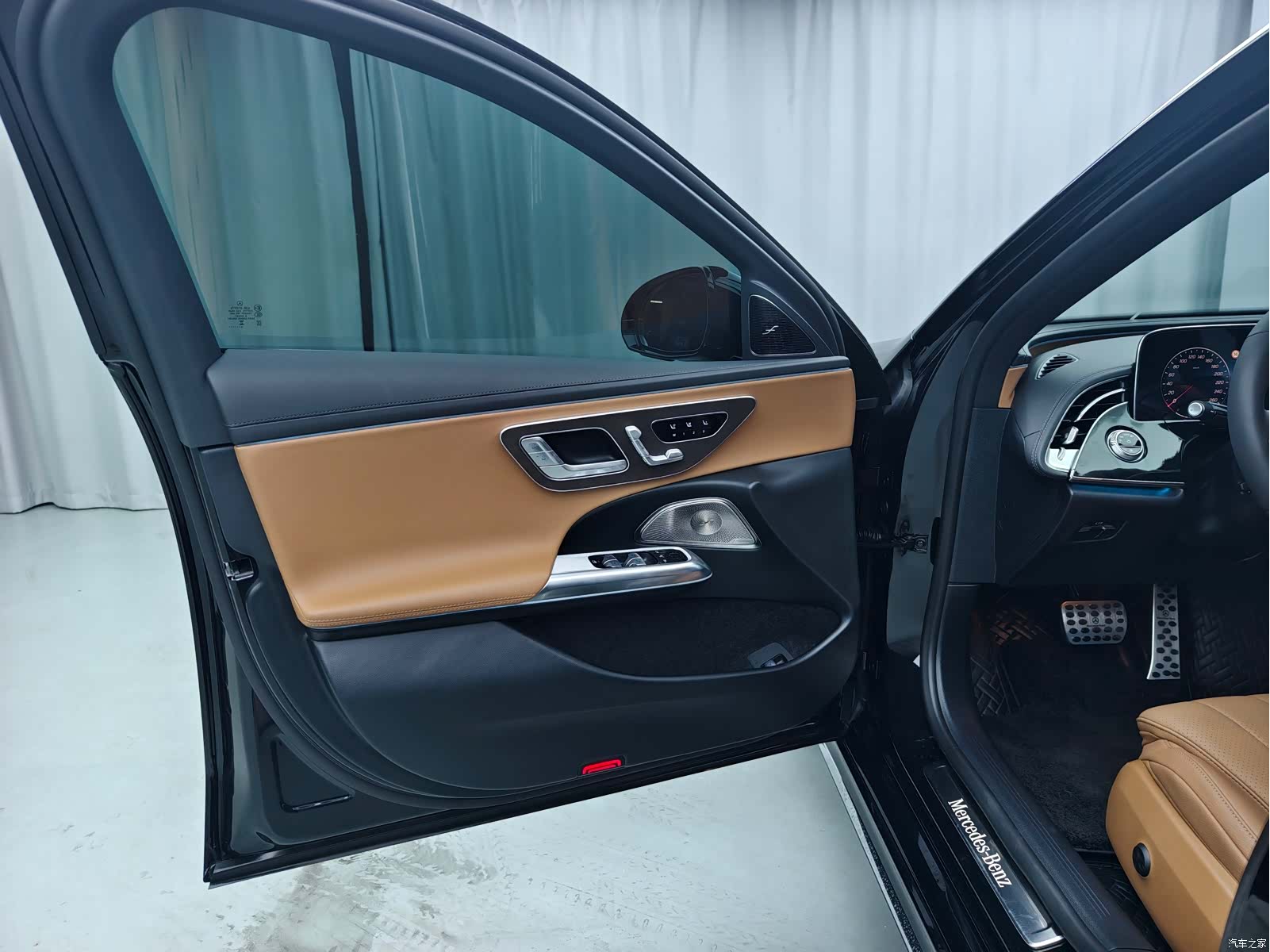 Mercedes-Benz E-Class, 2024 7