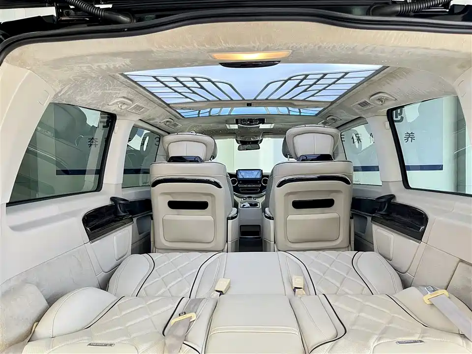 Mercedes-Benz V-class