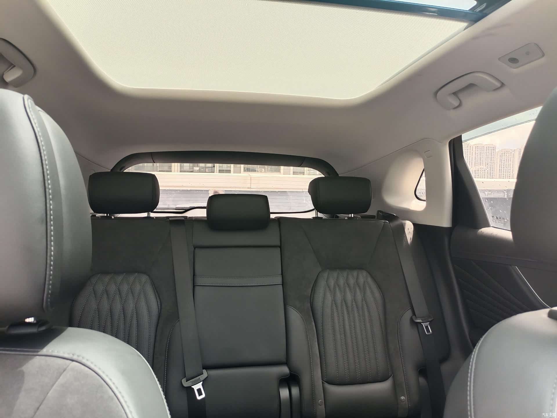 Hongqi HS5, 2023 9