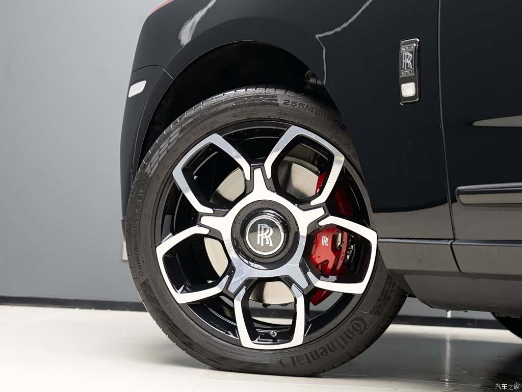 Rolls-Royce Cullinan, 2020 7