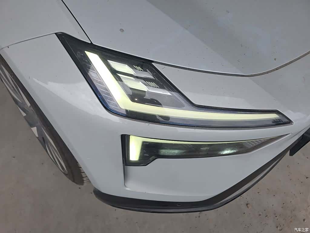 Polestar 4, 2024 13