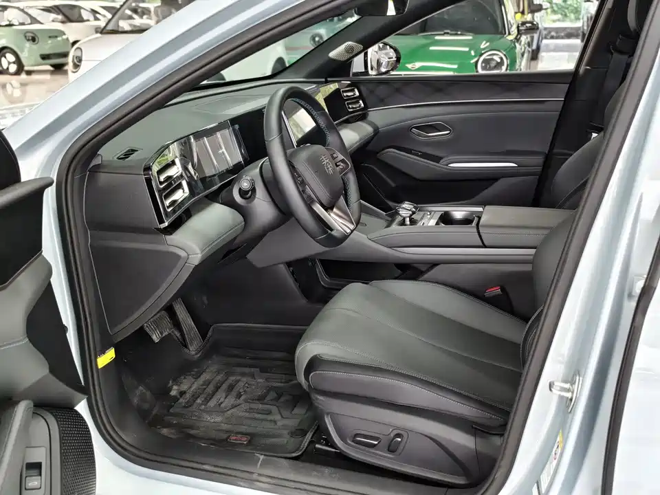 BYD Qin L