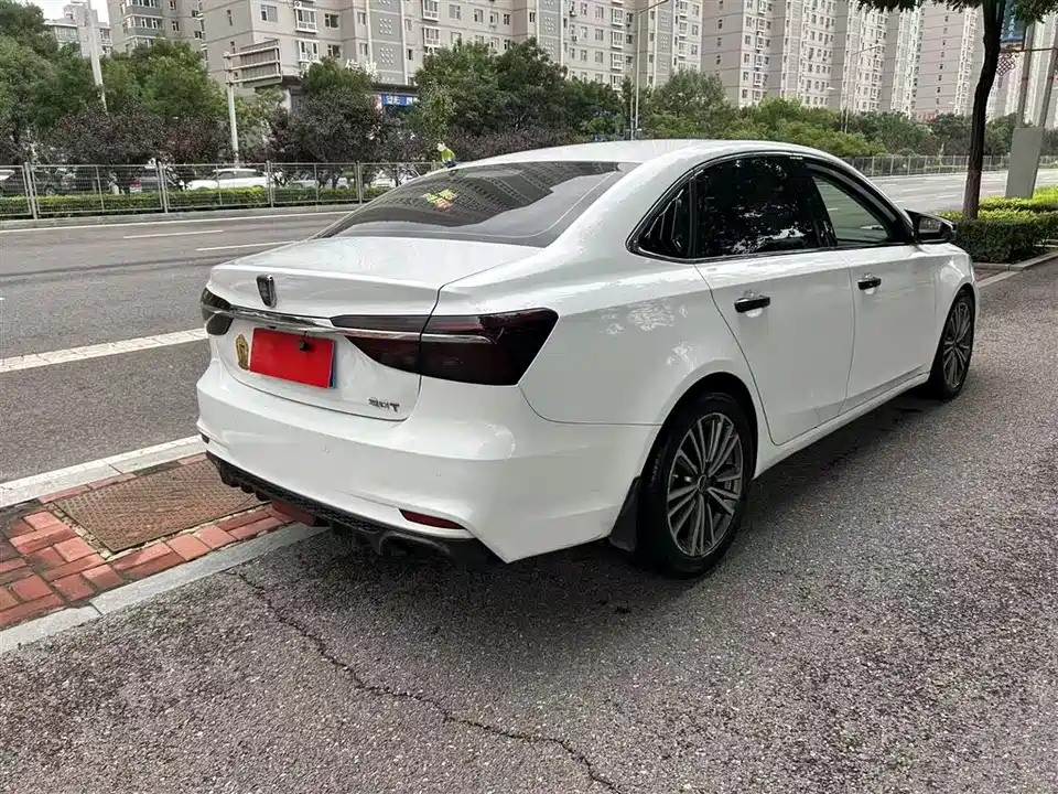 Roewe i6