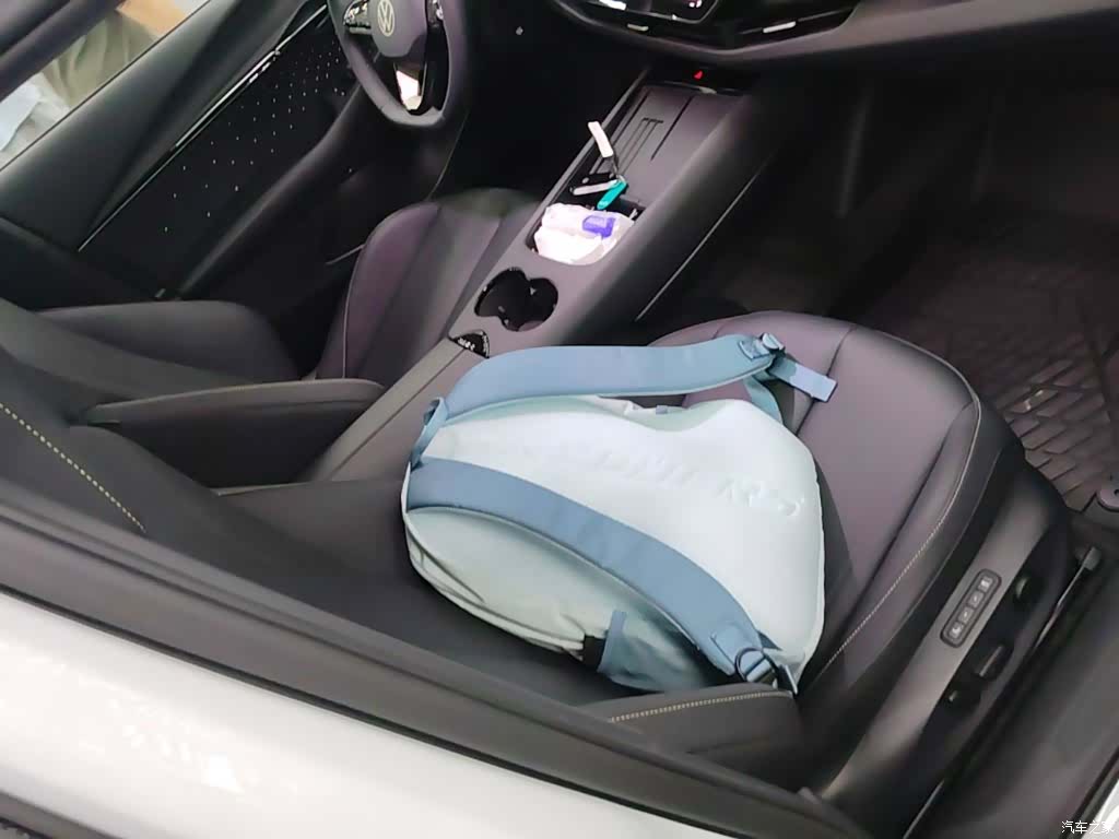 Volkswagen 06, 2025 25