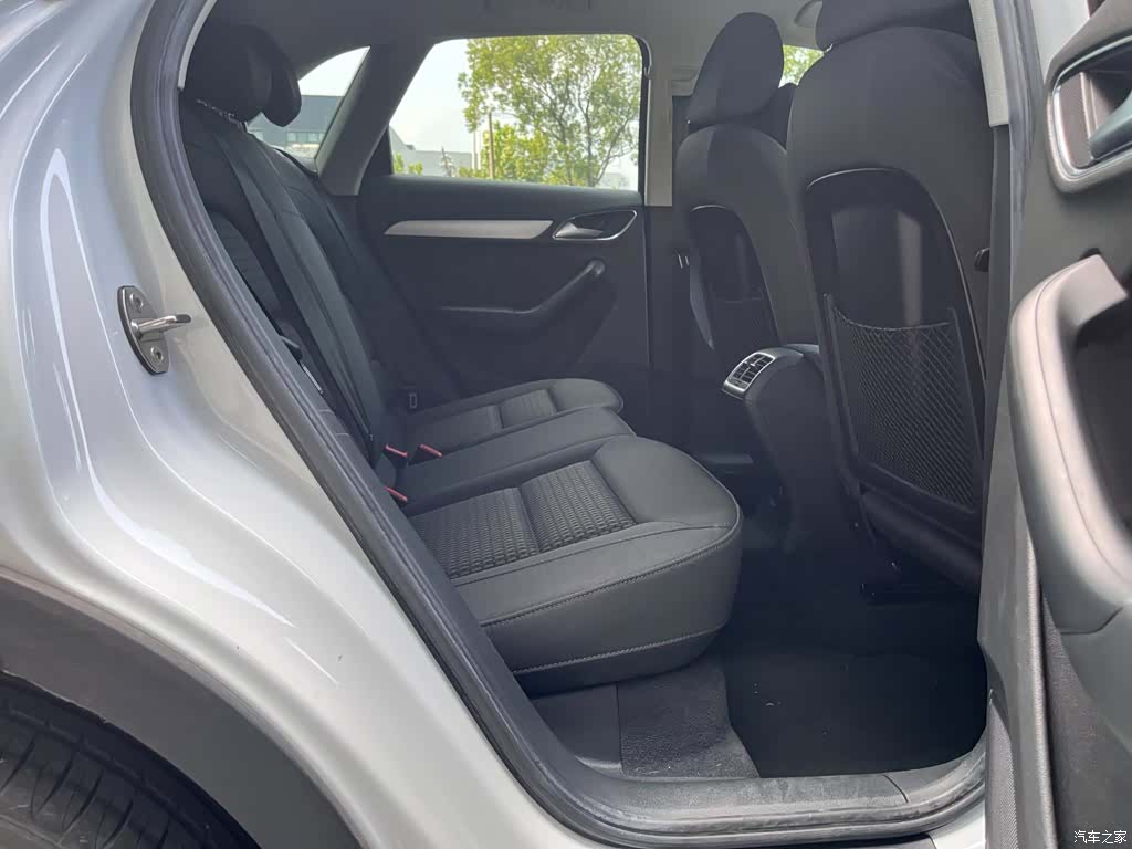 Audi Q3, 2018 10
