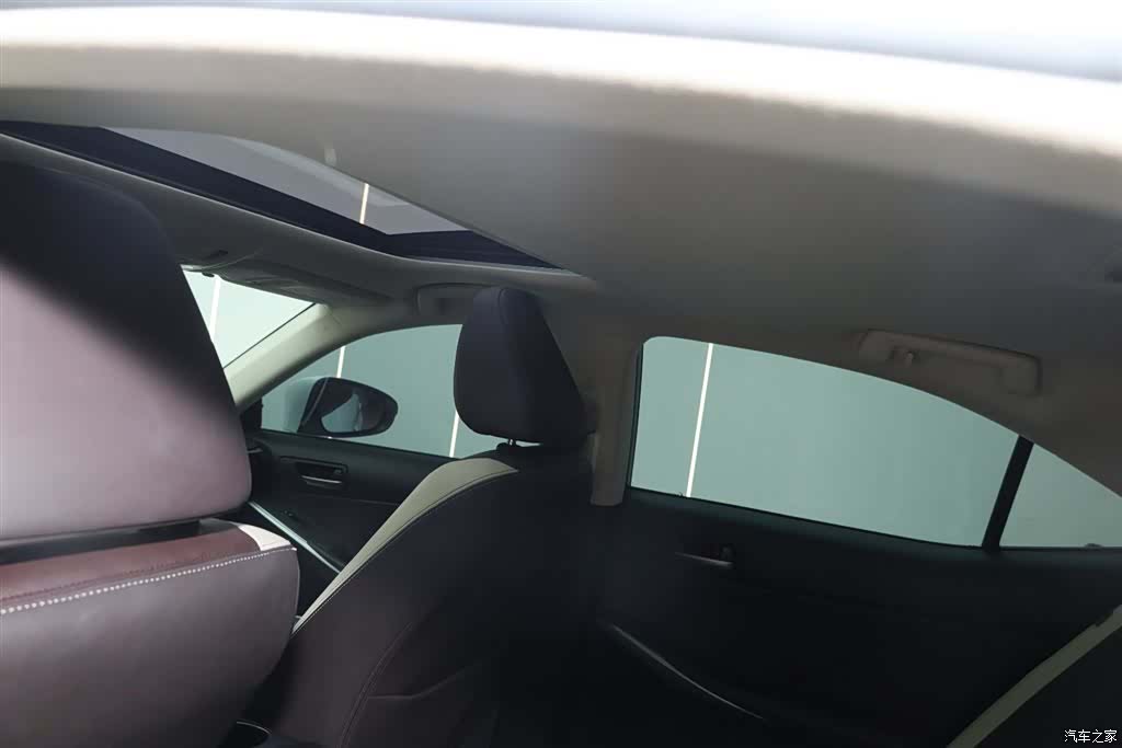 Lexus IS, 2017 20