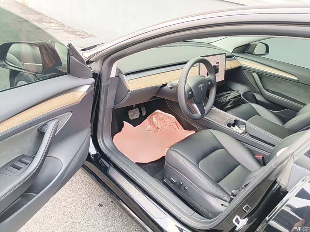 Tesla Model 3, 2023 16