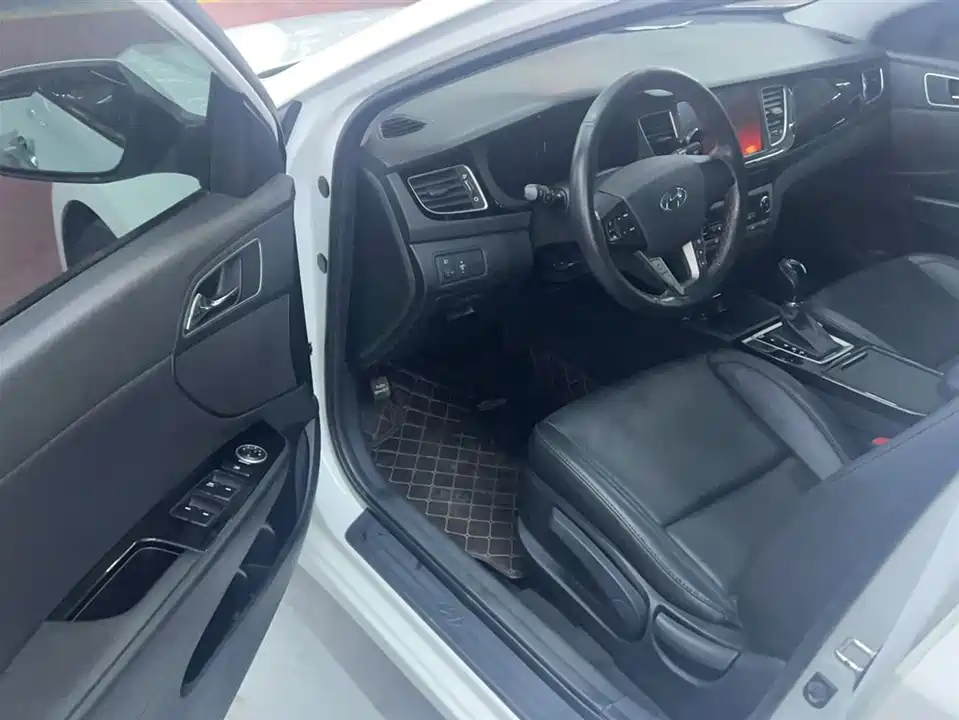 Hyundai Name picture