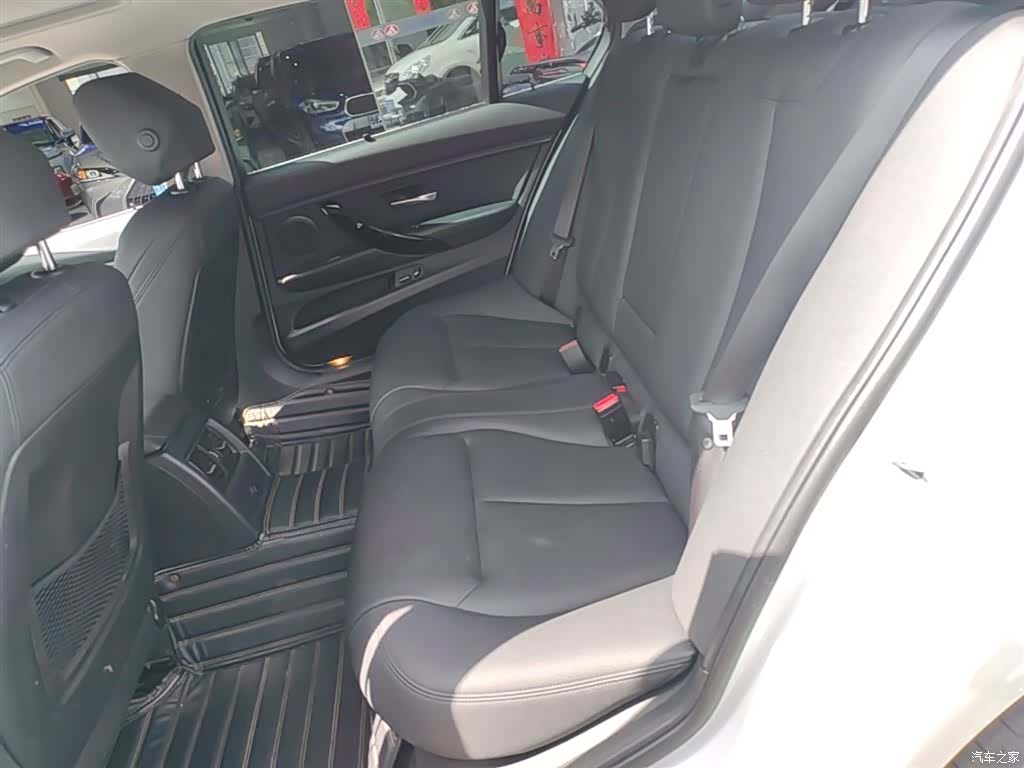 BMW 3 Series, 2018 17