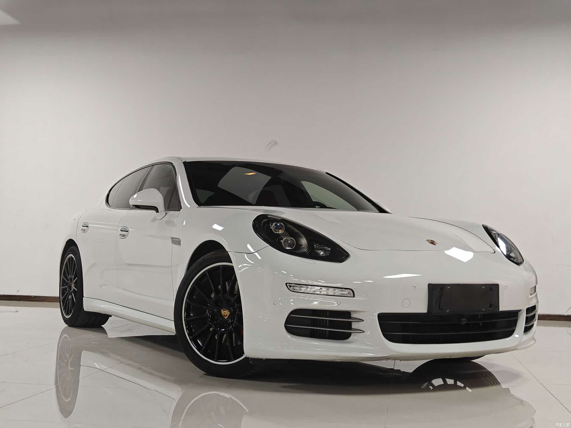 Porsche Panamera, 2015 3