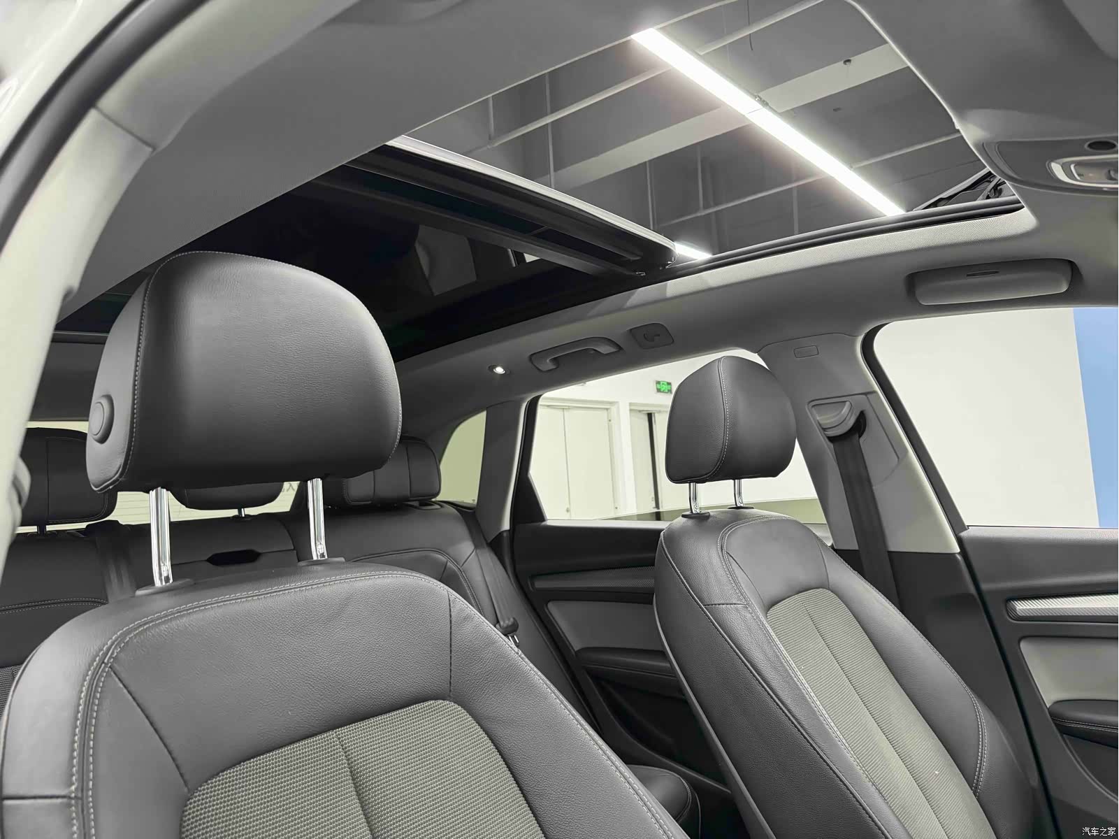 Audi Q5L, 2019 32