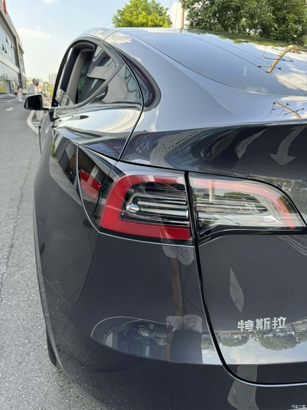 Tesla Model Y, 2024 17