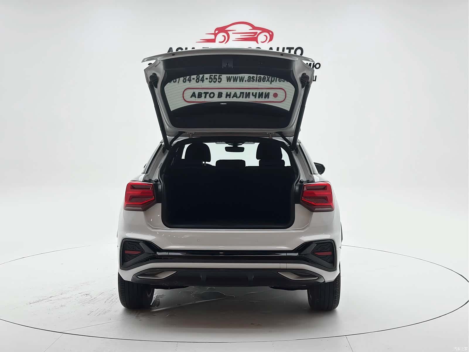 Audi Q2L, 2022 все фото