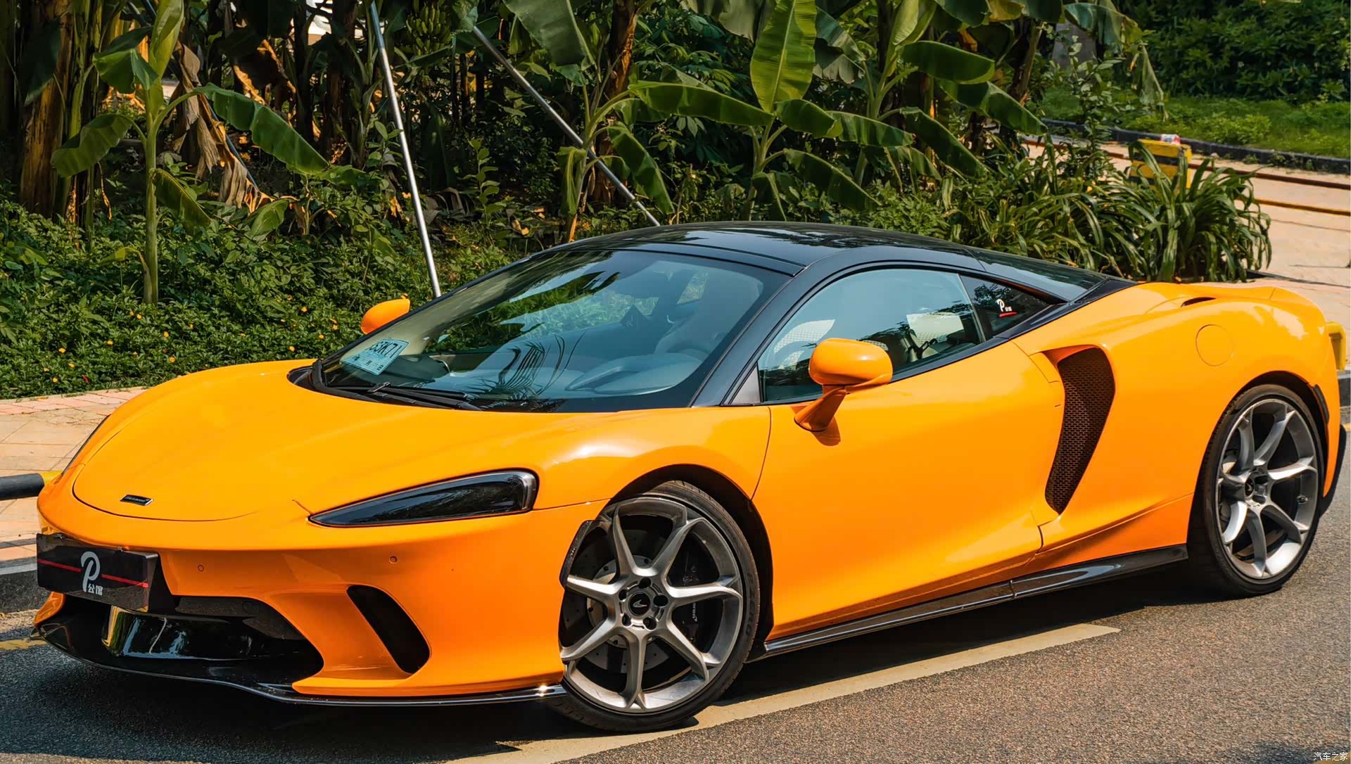 McLaren GT, 2021 9