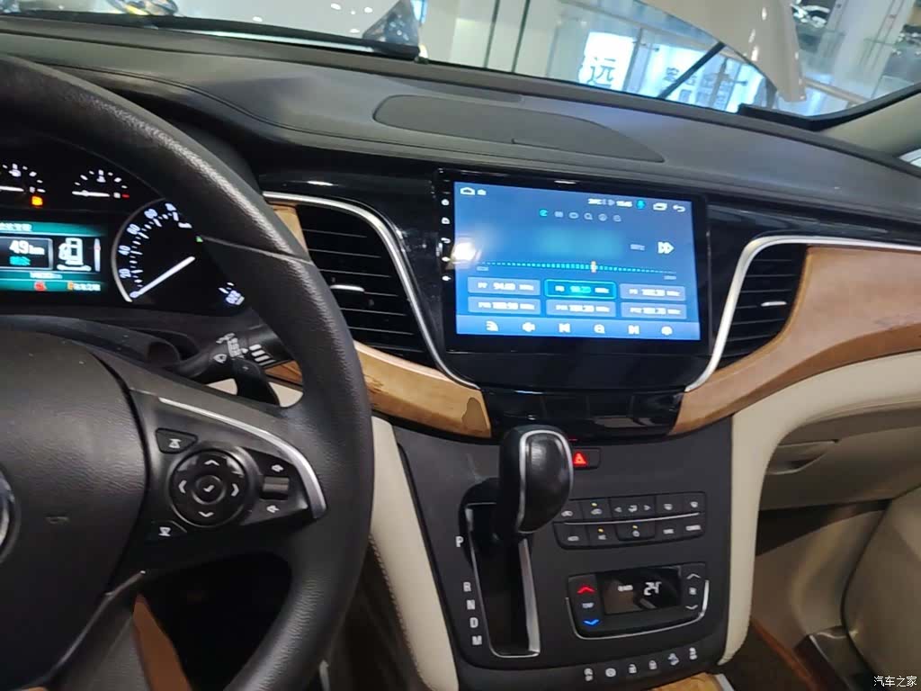 Buick GL8, 2020 10