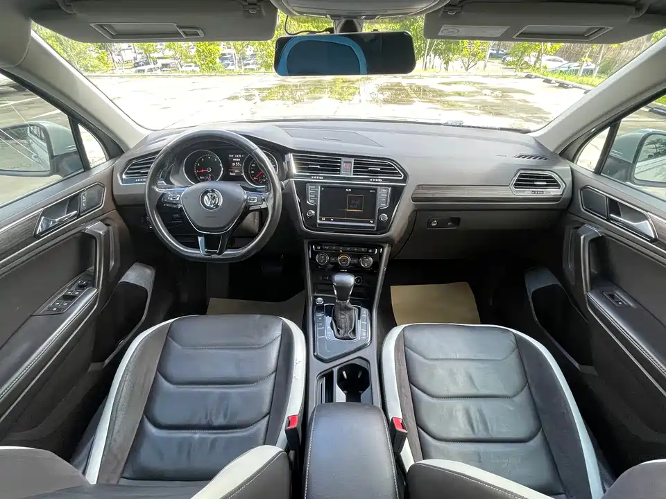 Volkswagen Tiguan L