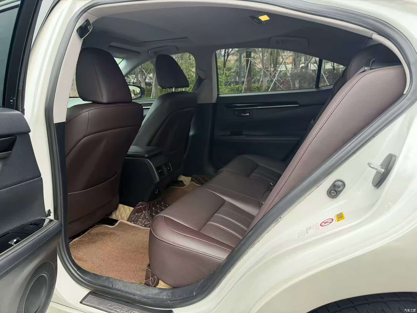 Lexus ES, 2018 8