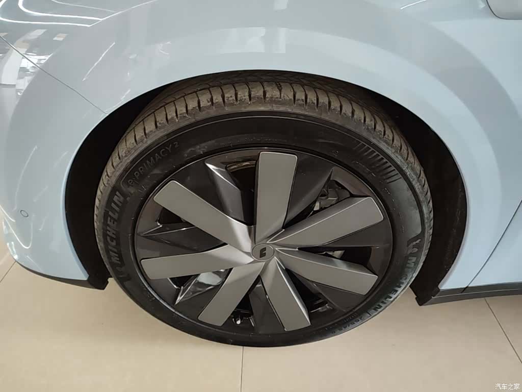 Li Auto i8, 2025 23