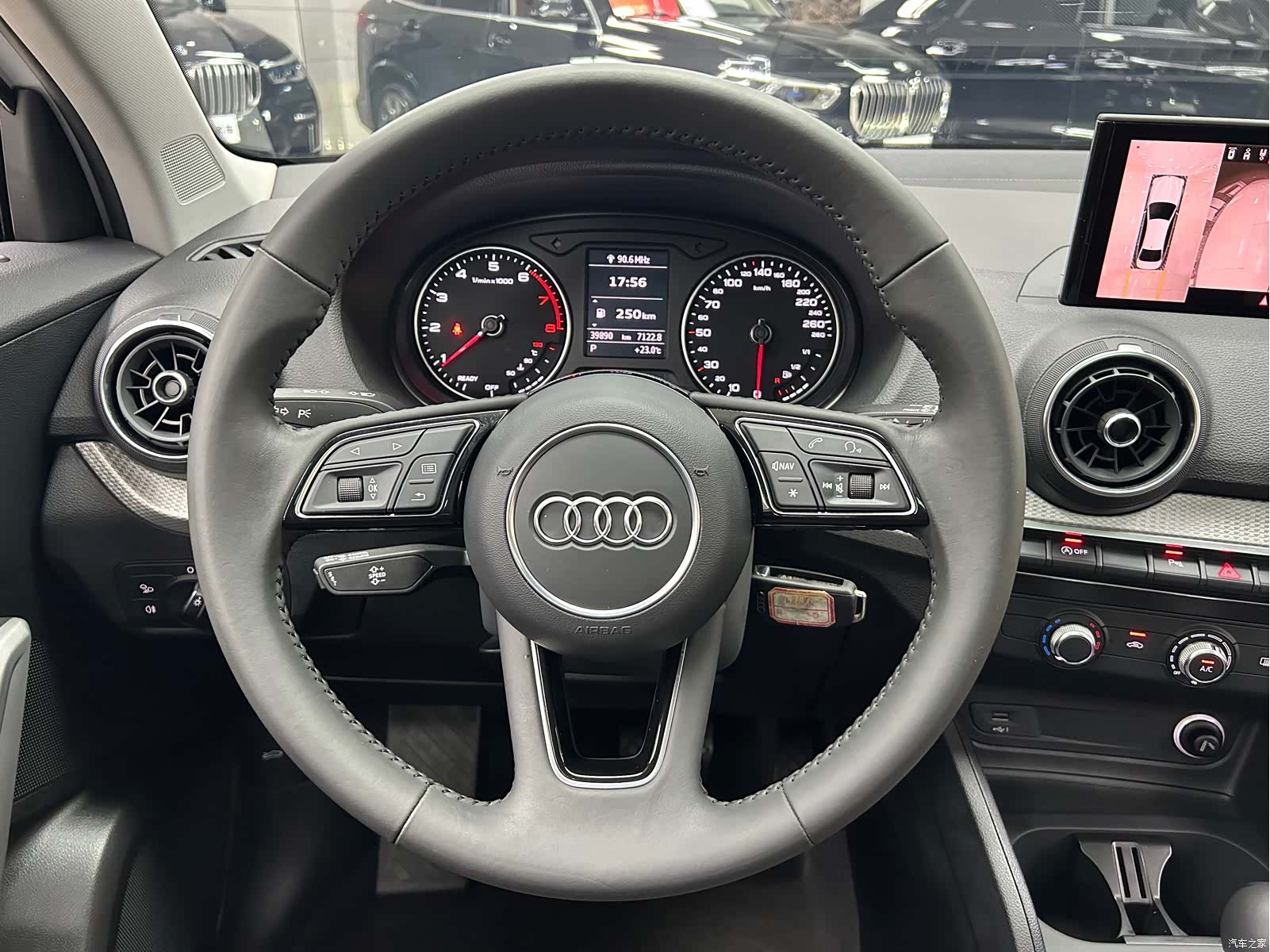 Audi Q2L, 2021 16