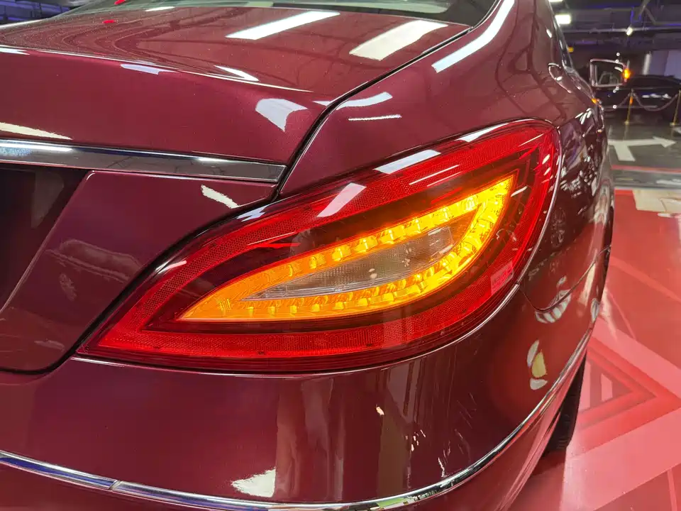 Mercedes-Benz CLS