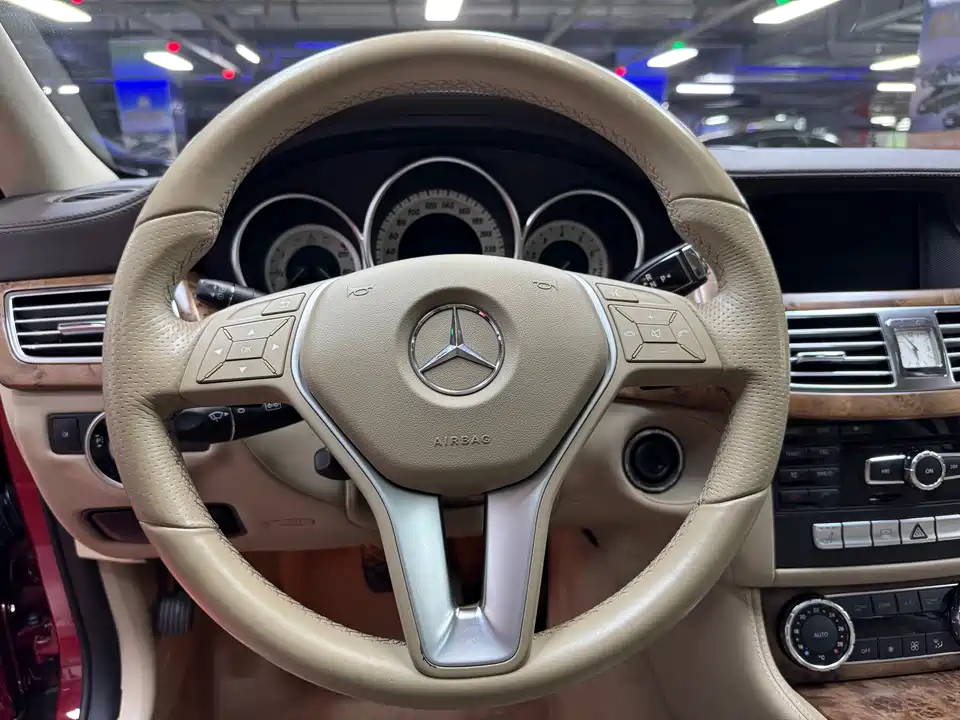 Mercedes-Benz CLS