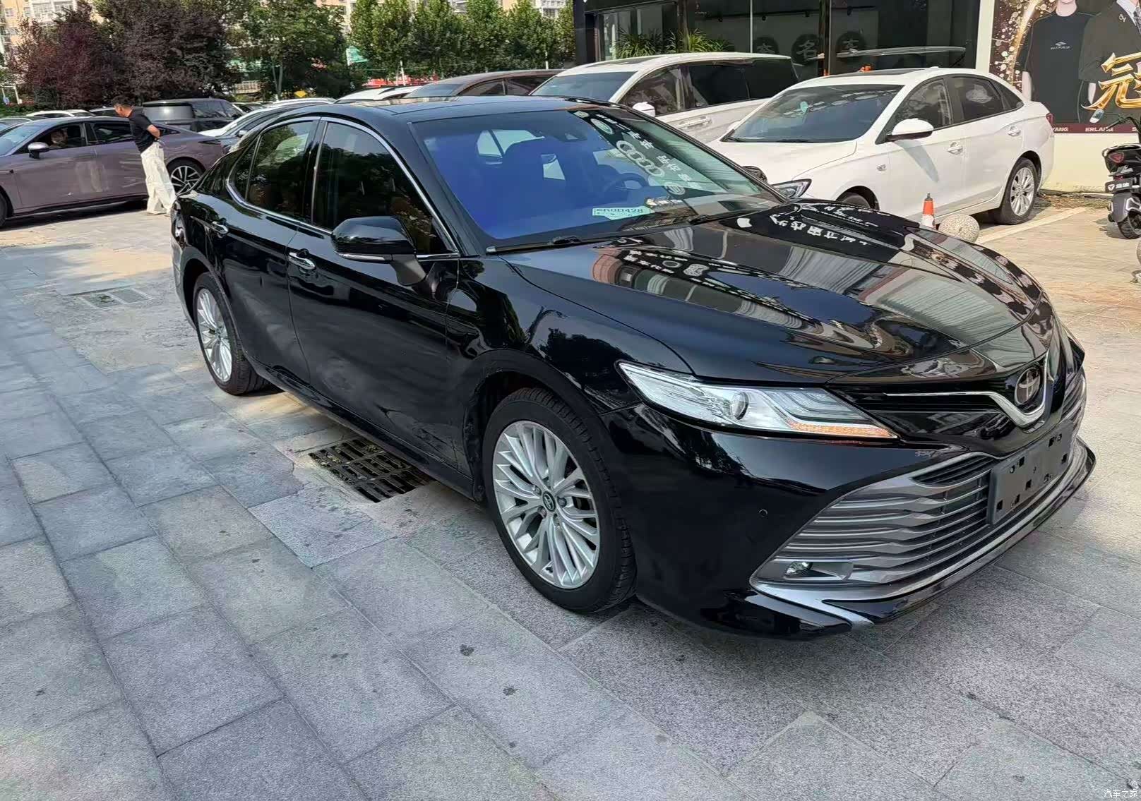 Toyota Camry, 2021 3
