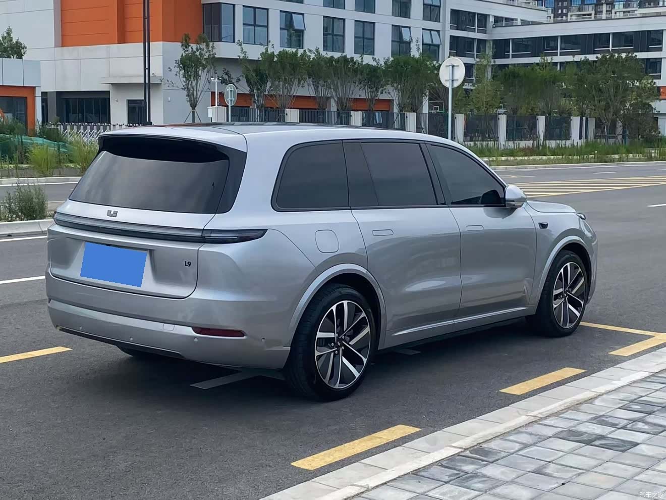Li Auto L9, 2023 7