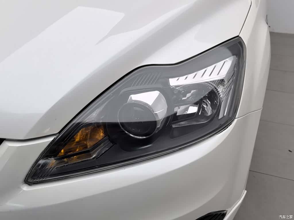 Ford Focus, 2014 7