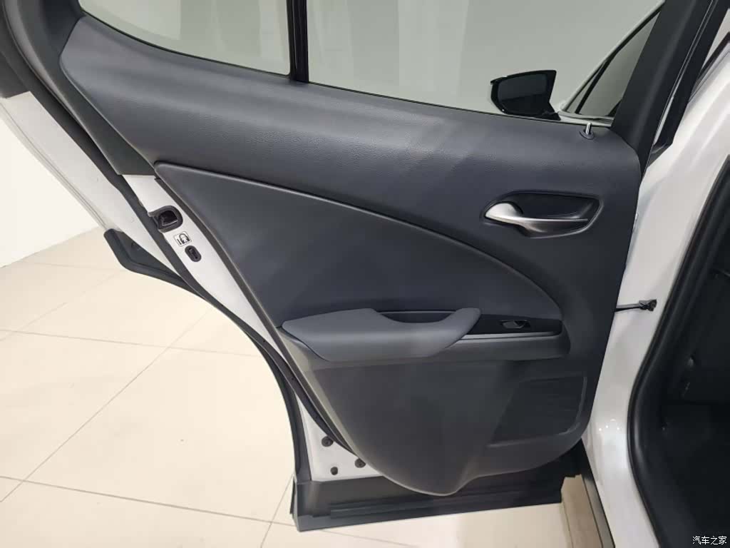 Lexus UX, 2020 2