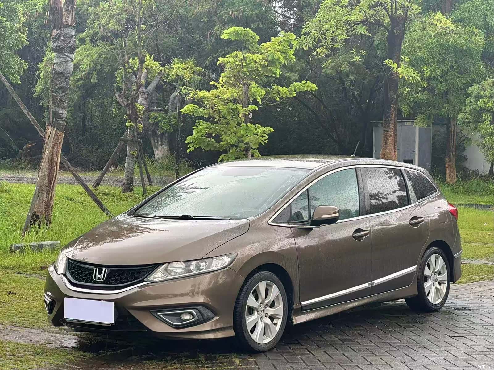 Honda Jade, 2015 1