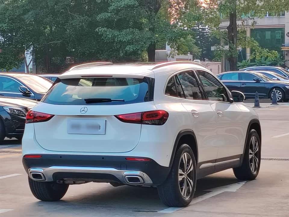 Mercedes-Benz GLA