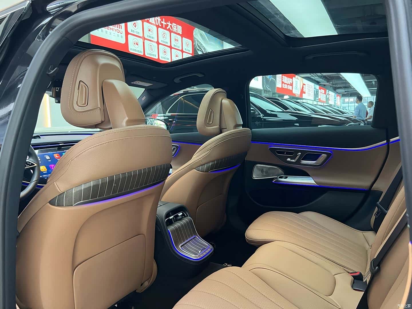 Mercedes-Benz E-Class, 2024 11