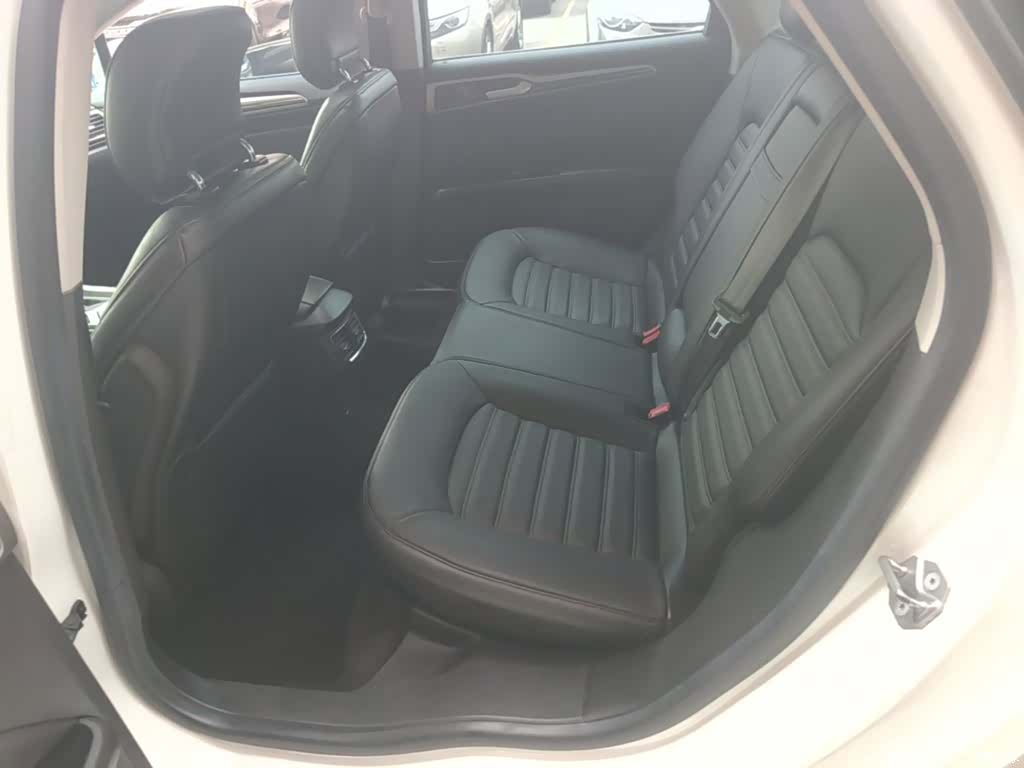 Ford Mondeo, 2015 17