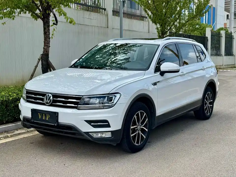 Volkswagen Tiguan L