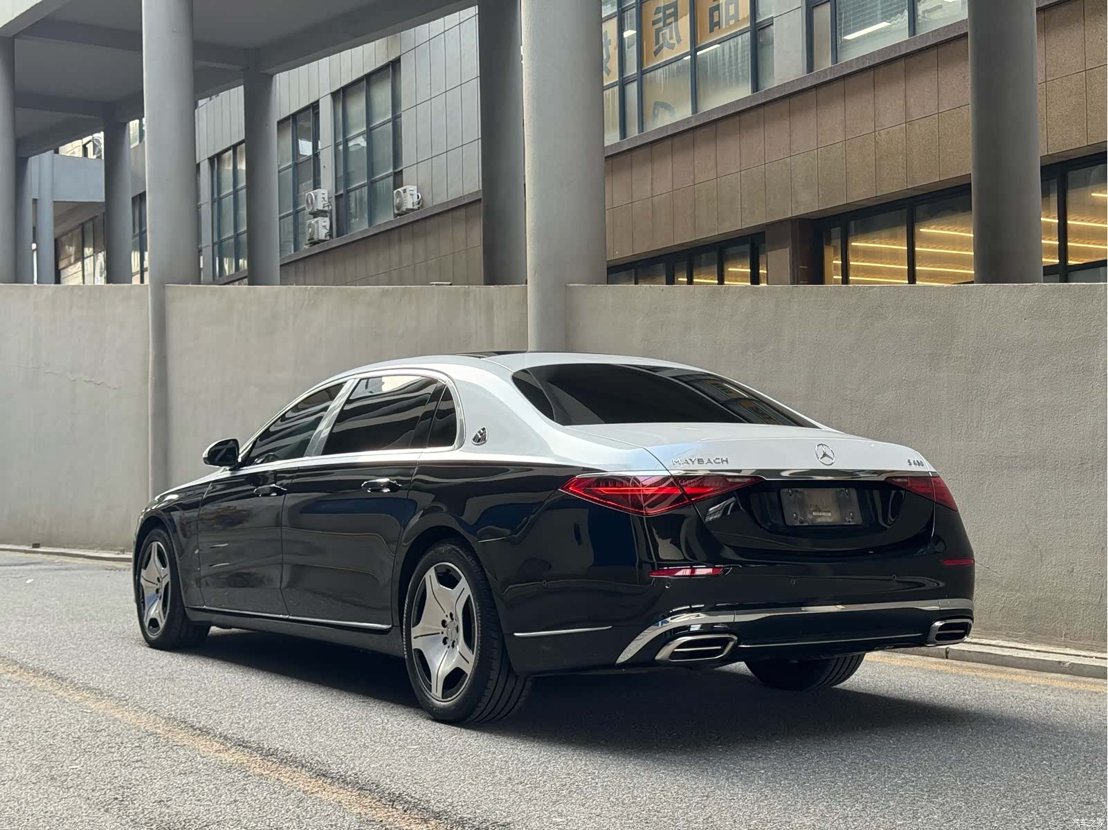 Maybach S-Class, 2023 9