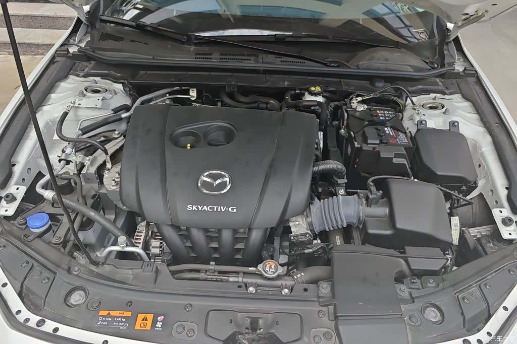Mazda Mazda3, 2025 10