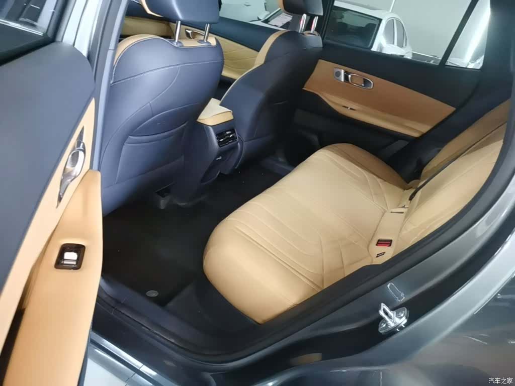 Geely 7, 2025 17