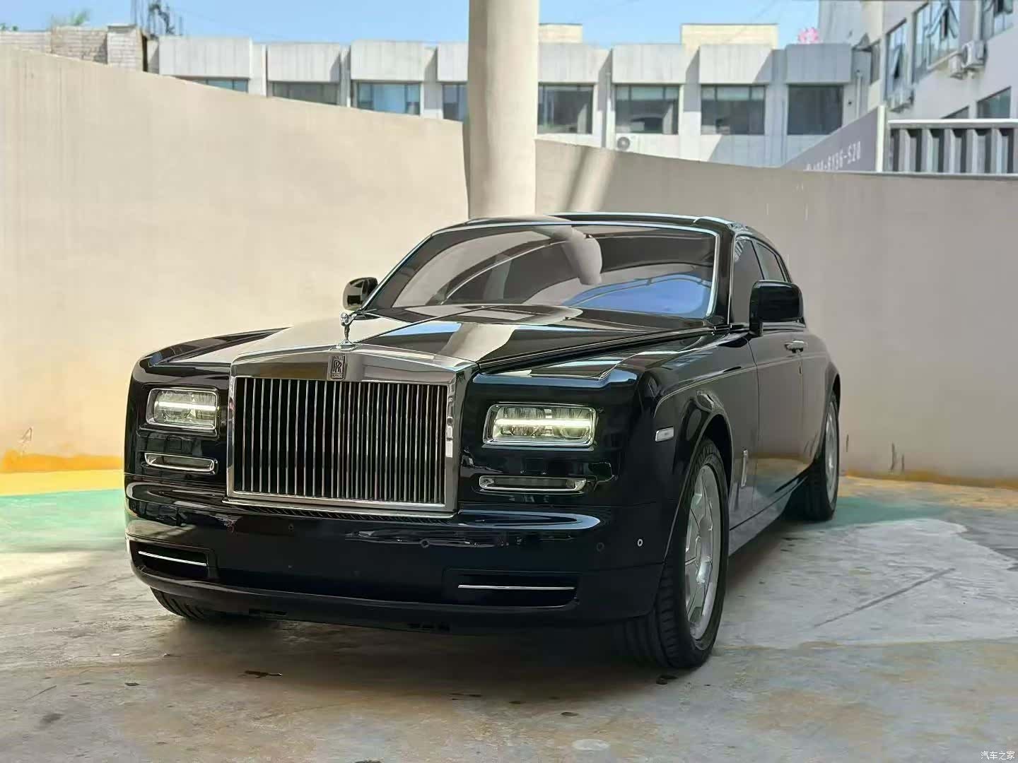 Rolls-Royce Phantom, 2014 3