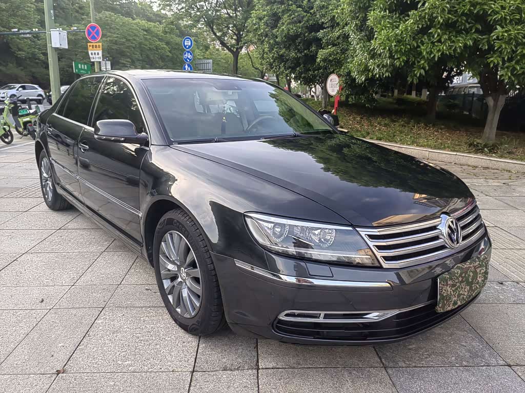 Volkswagen 2011 3.6L V6 5 мест