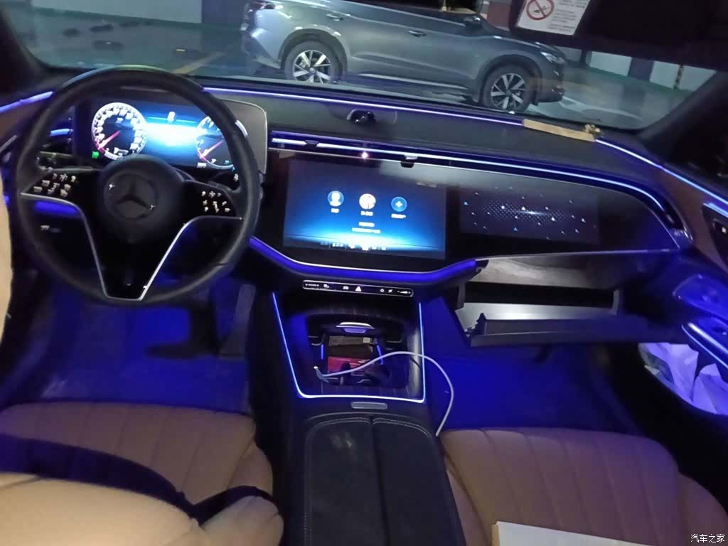 Mercedes-Benz E-Class, 2024 3