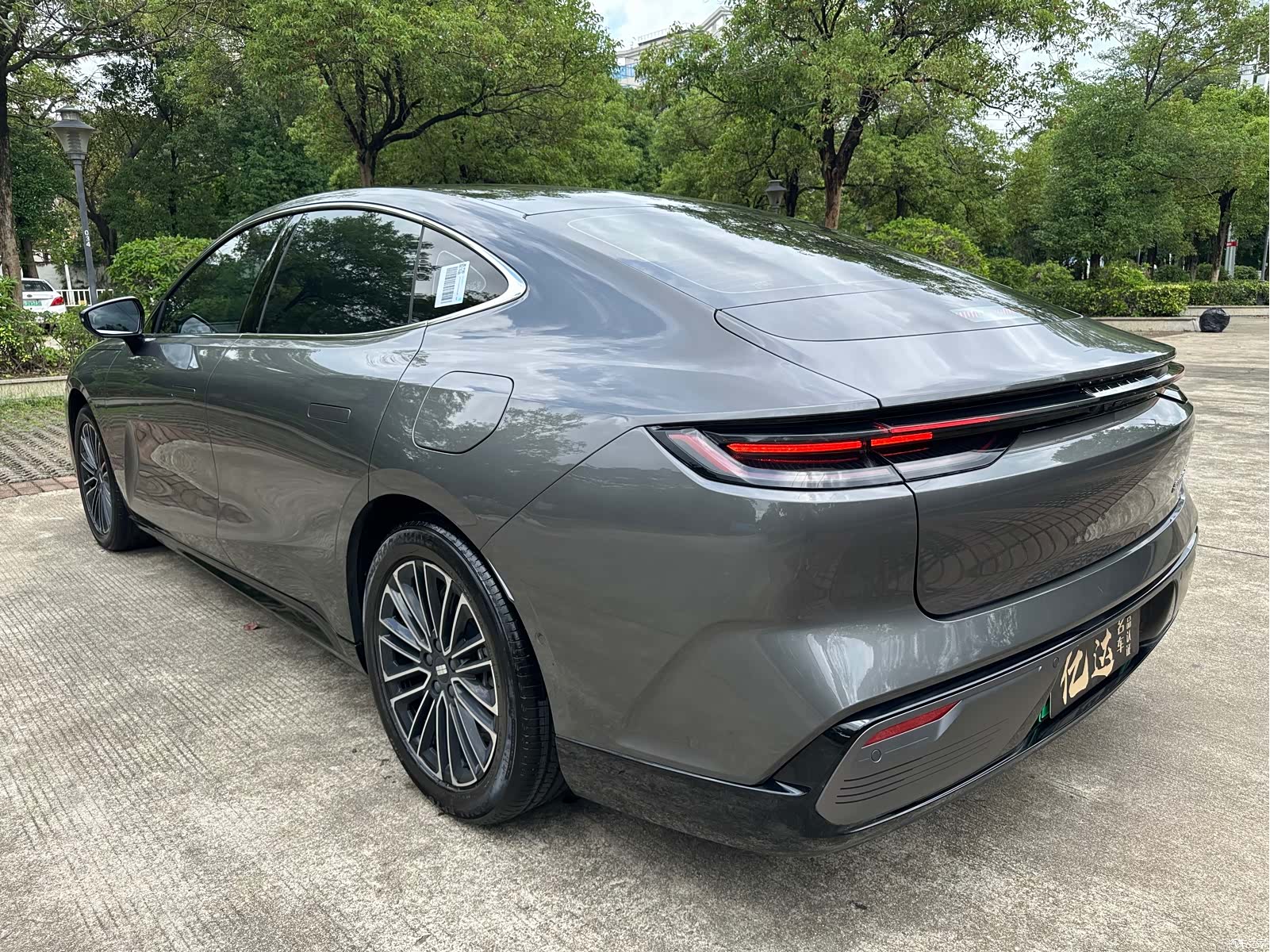 Geely 8, 2025 12