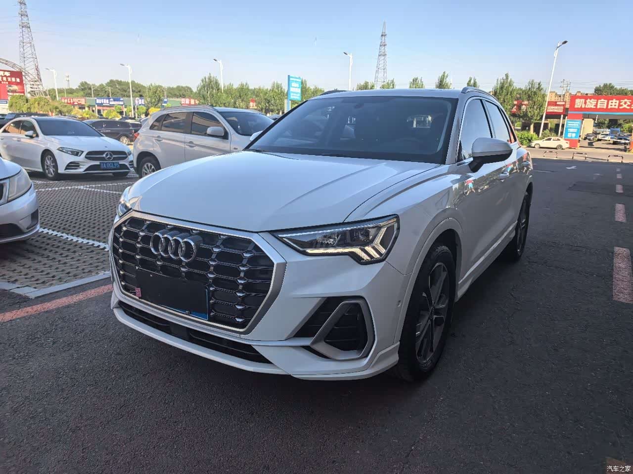 Audi Q3, 2023 3