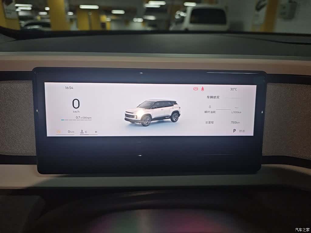 Geely Icon, 2025 12