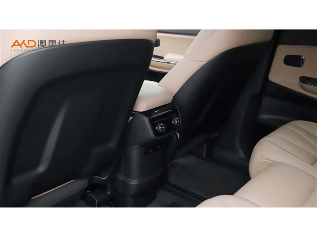 NIO ES8, 2021 9
