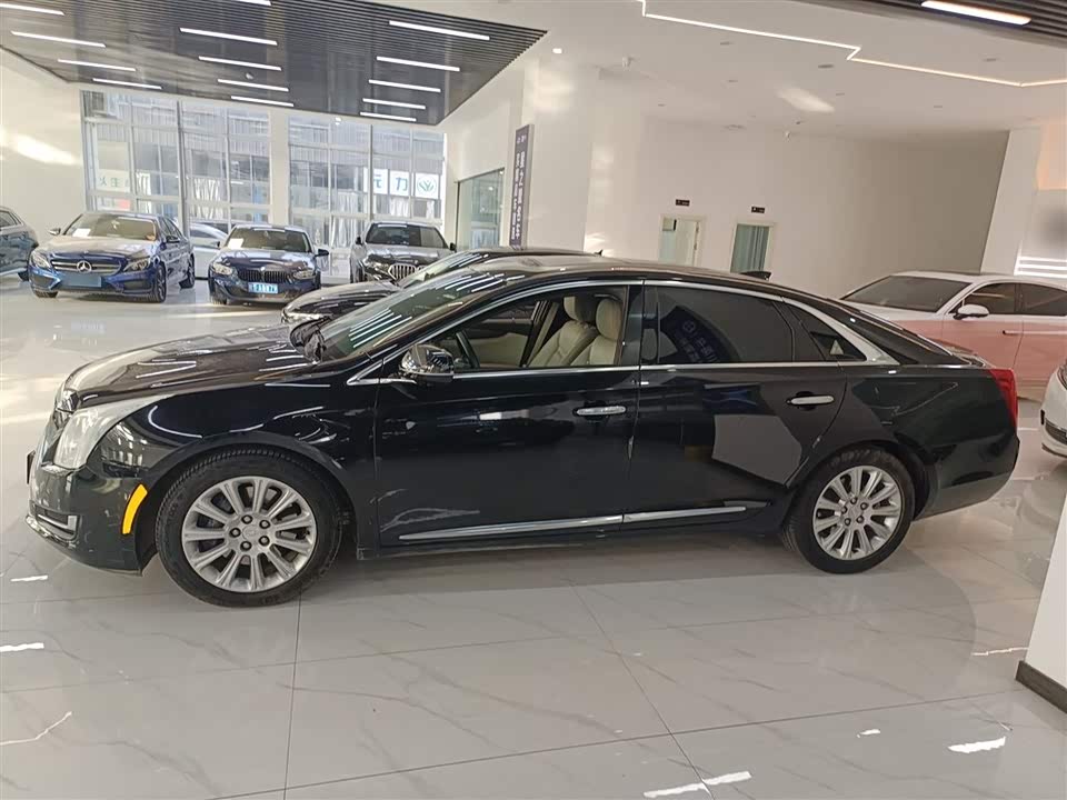 Cadillac XTS