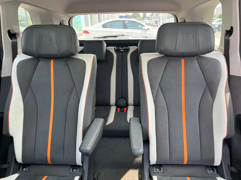 Volkswagen ID.6 CROZZ