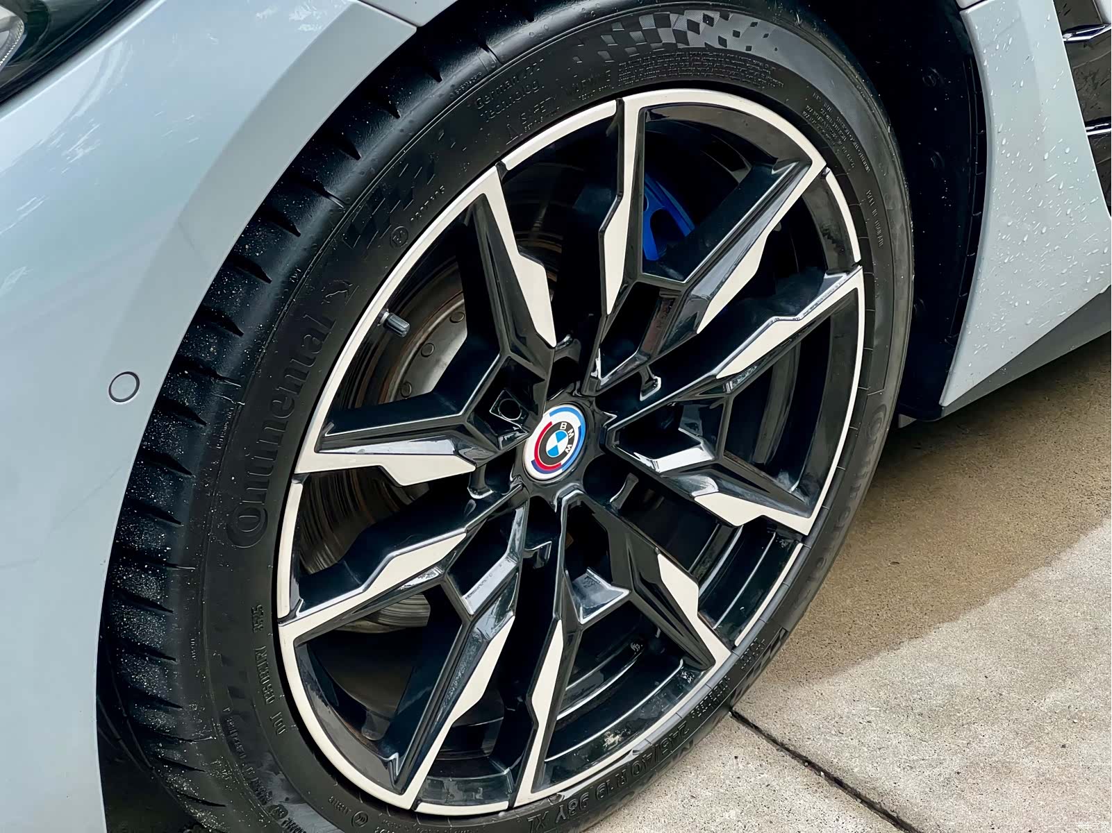 BMW i4, 2023 10