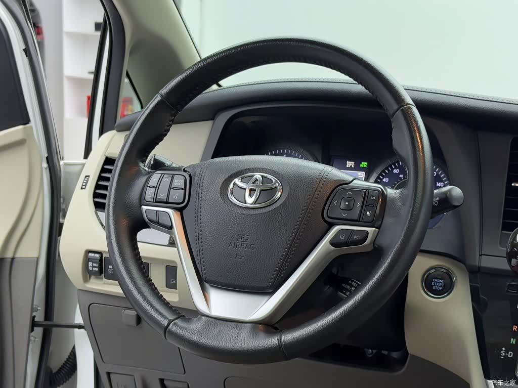 Toyota XLE, 2019 15