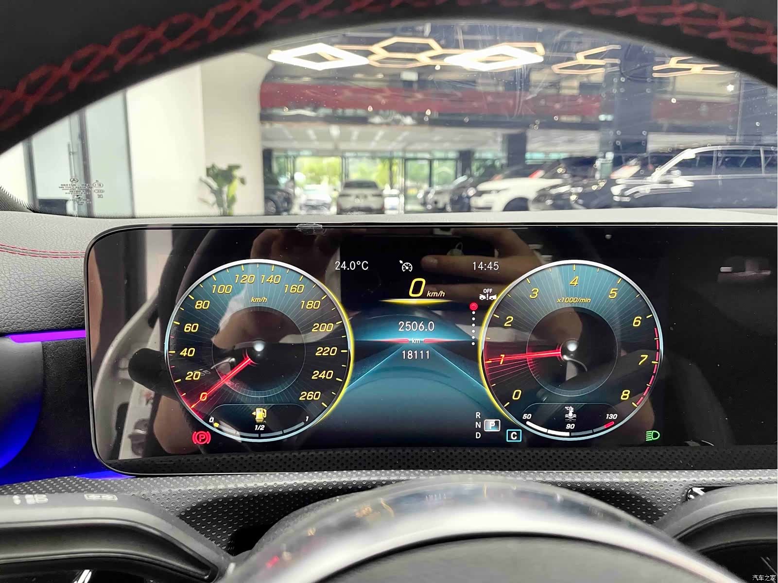 Mercedes-Benz CLA, 2023 все фото