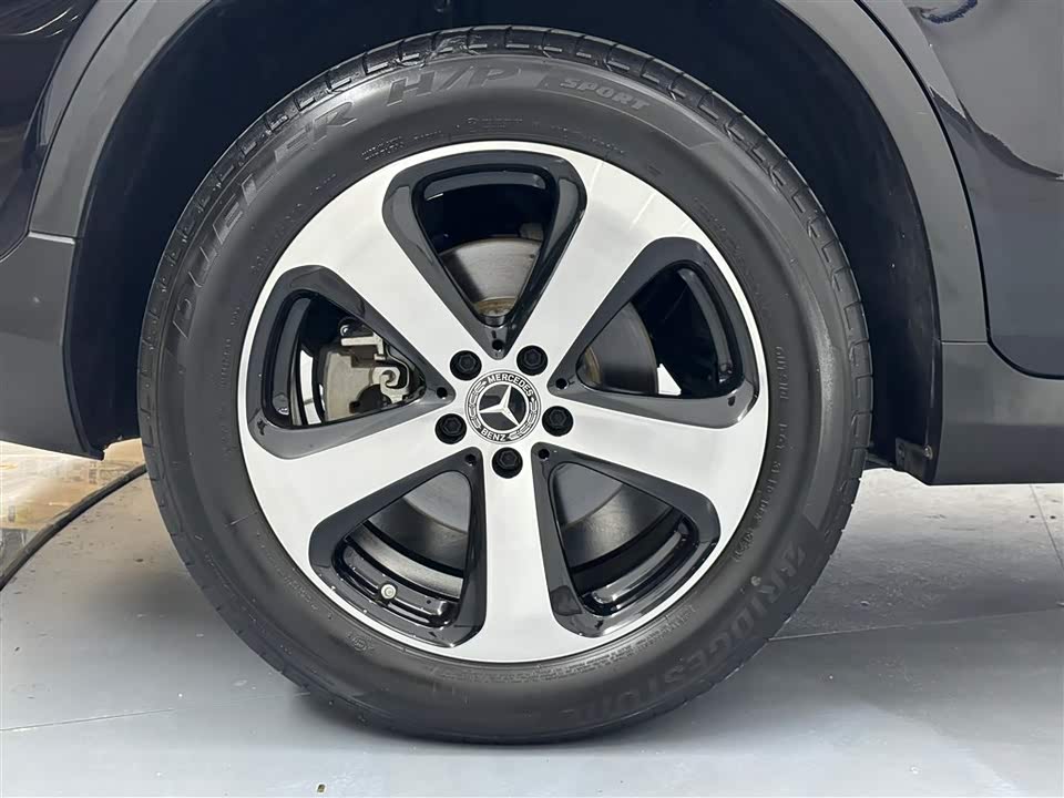 Mercedes-Benz GLC Mercedes-Benz GLC